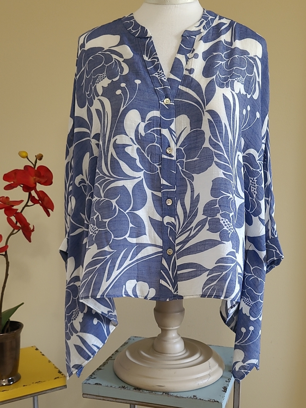 NEW Chenault Top Draping Poncho Style Hanky Hem Botanical Print Blue 3/4 Slve XL